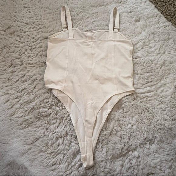 NWOT H&M White Bodysuit - Picture 6 of 8